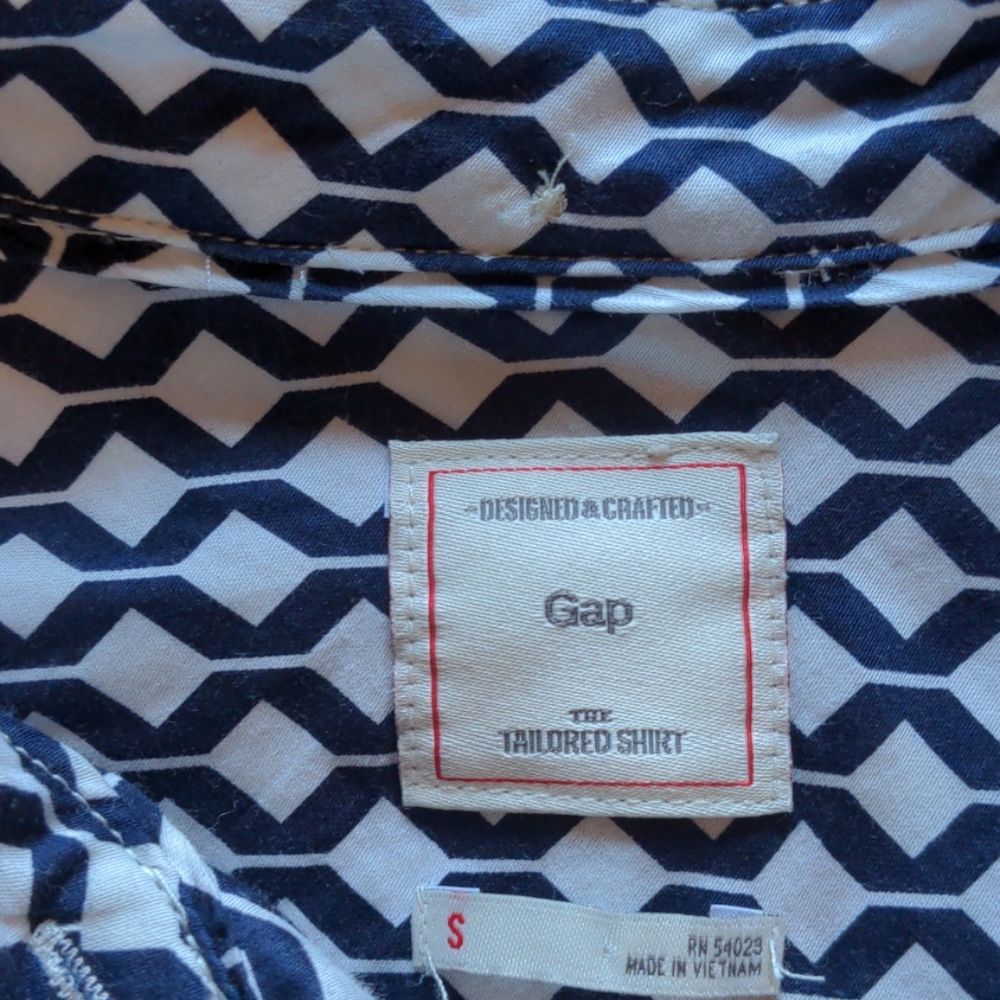 Patterned Gap Tailored Shirt - Picture 3 of 6